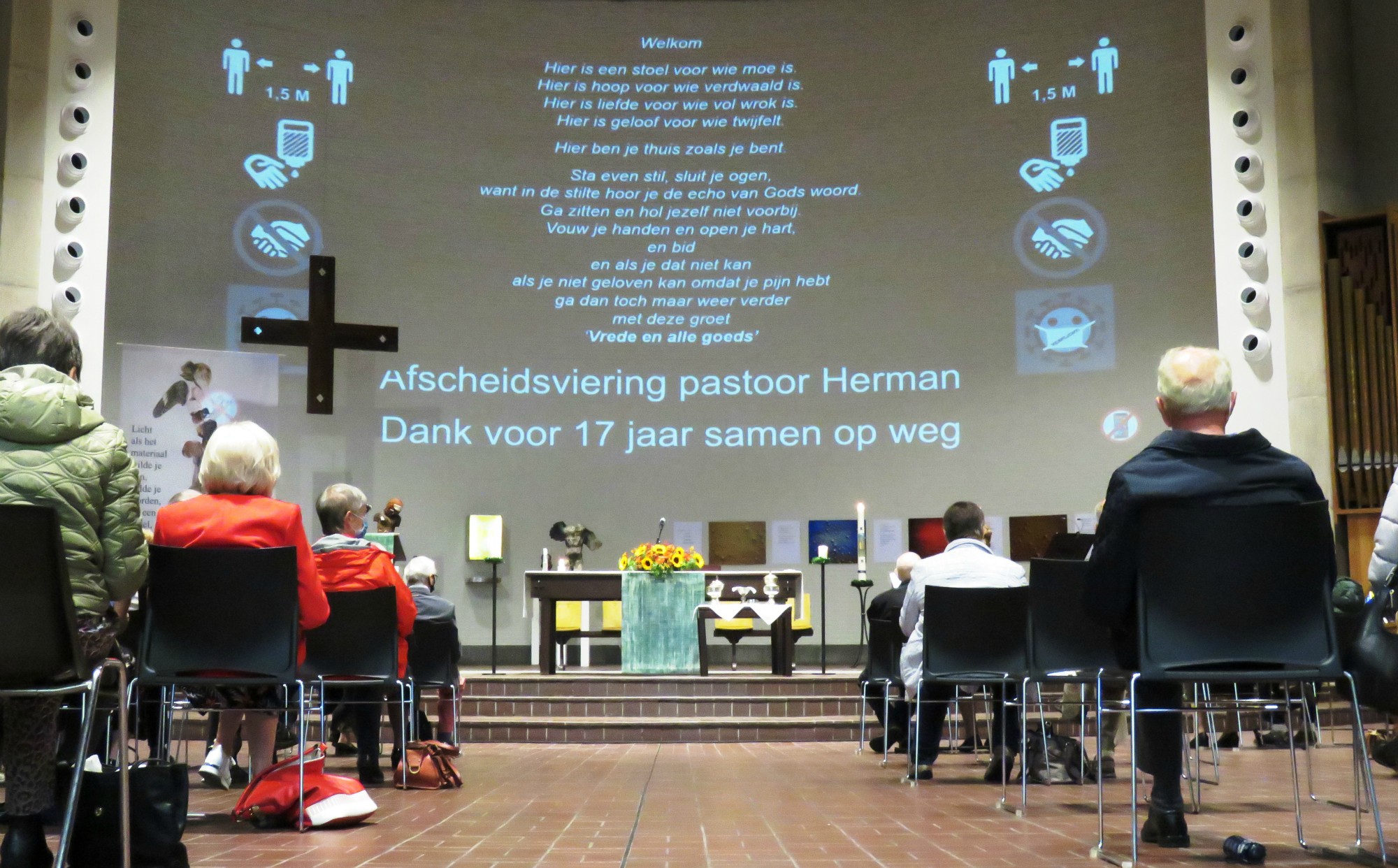 Afscheidsviering pastoor Herman Augustyns in de Sint-Anna-ten-Drieënkerk, Antwerpen Linkeroever